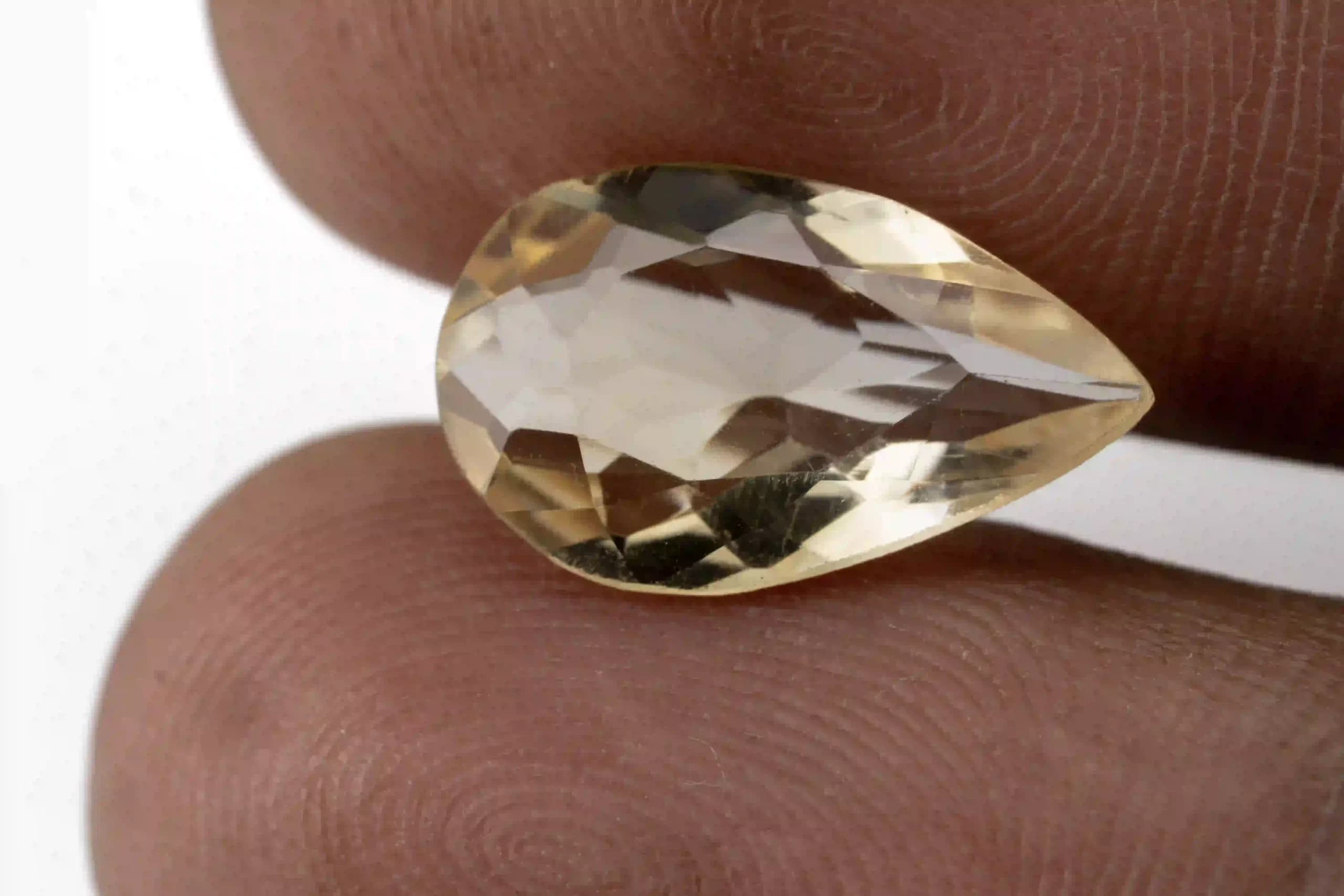 Citrine Stone 3.55 Carat - 3.90 Ratti Sunela - View #3