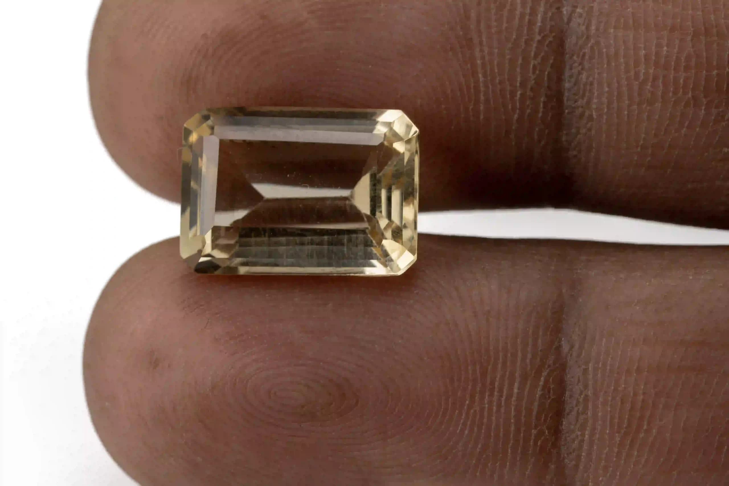 Citrine Stone 6.80 Carat - 7.47 Ratti Sunela - View #3