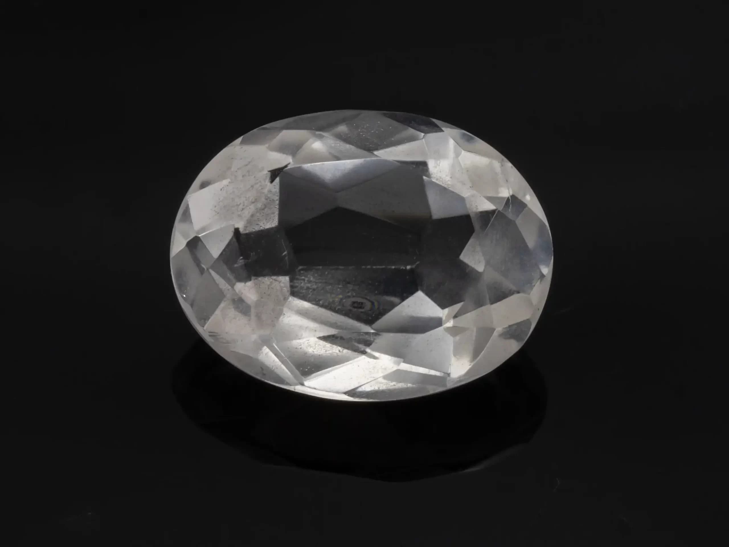 Crystal Stone 4.61 Carat - 5.07 Ratti Sphatik - View #1
