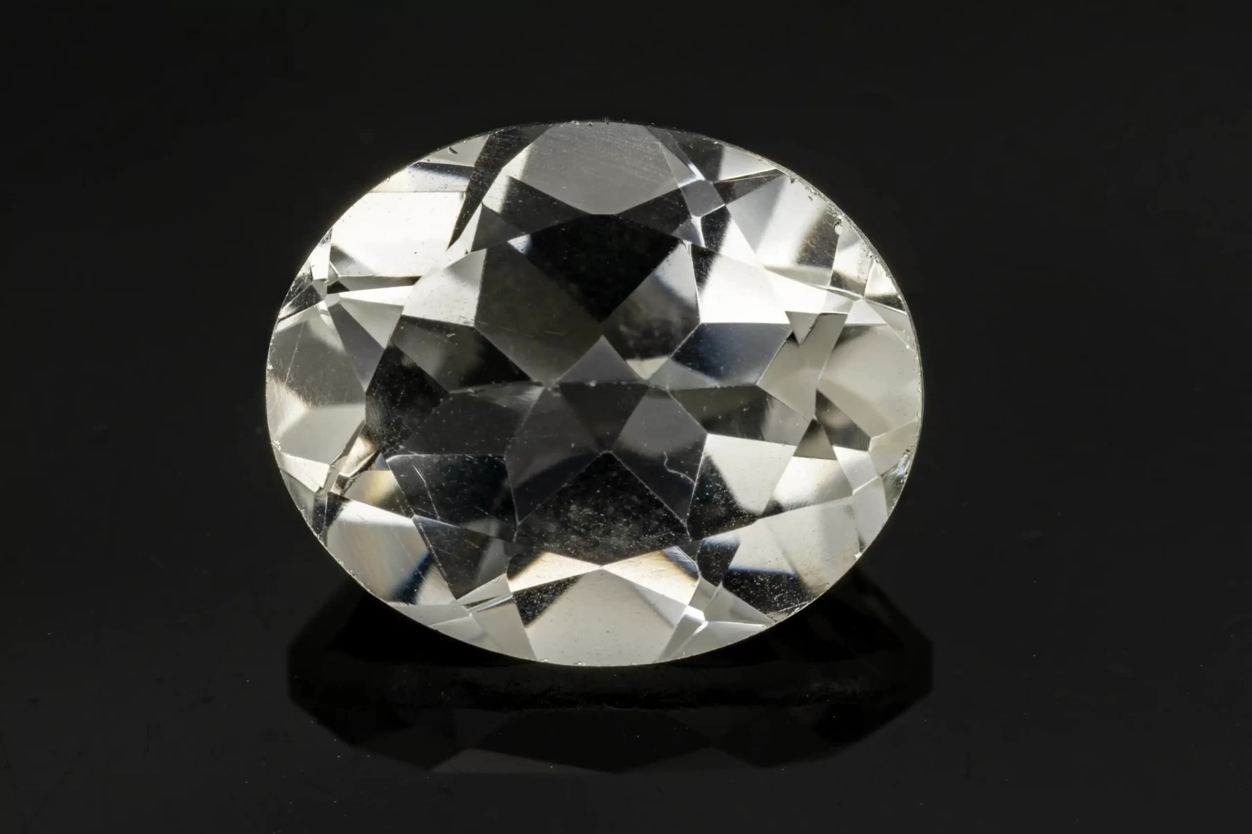 Crystal Stone 4.70 Carat - 5.16 Ratti Sphatik - View #1