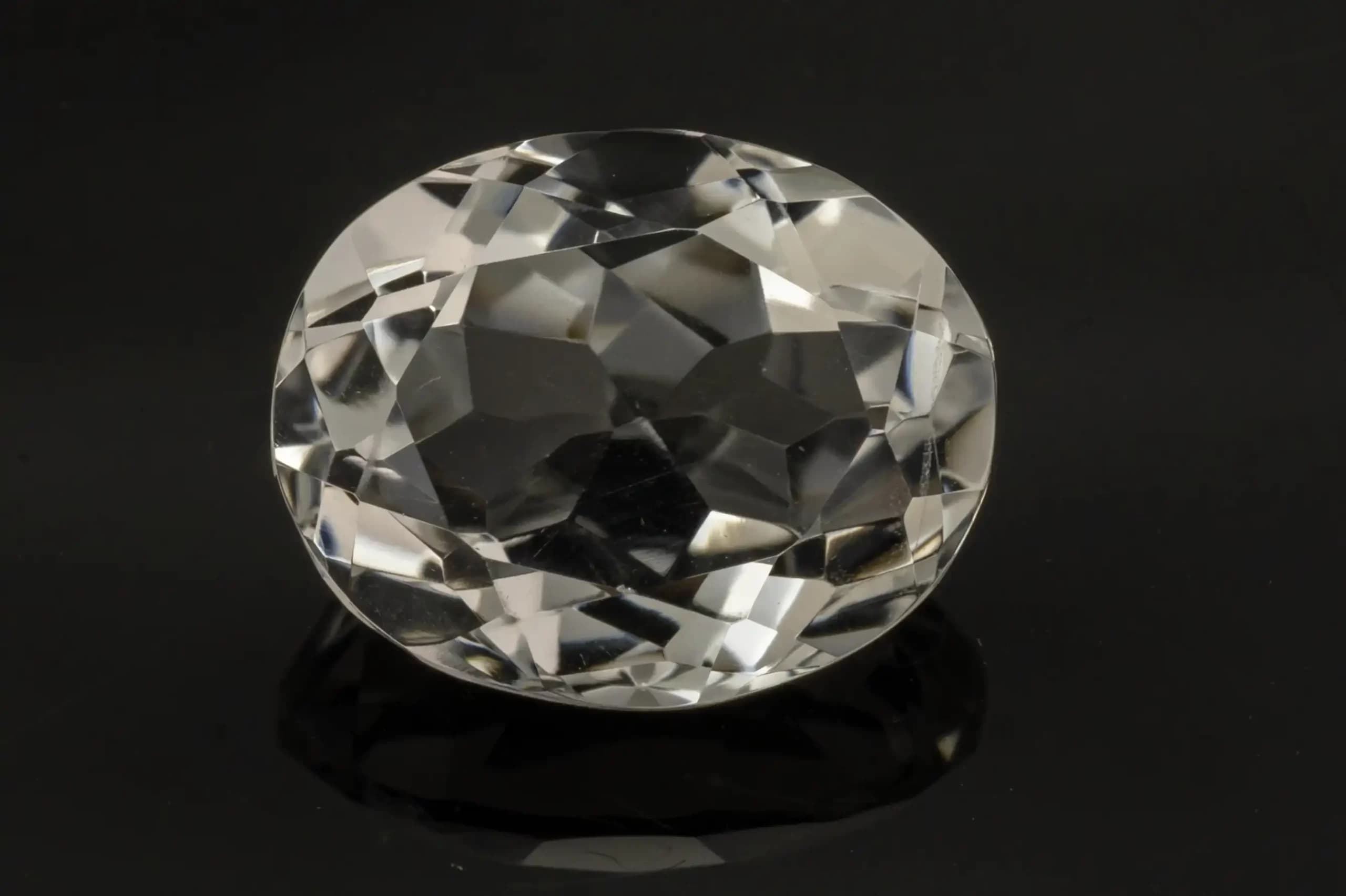 Crystal Stone 5.83 Carat - 6.41 Ratti Sphatik - View #1