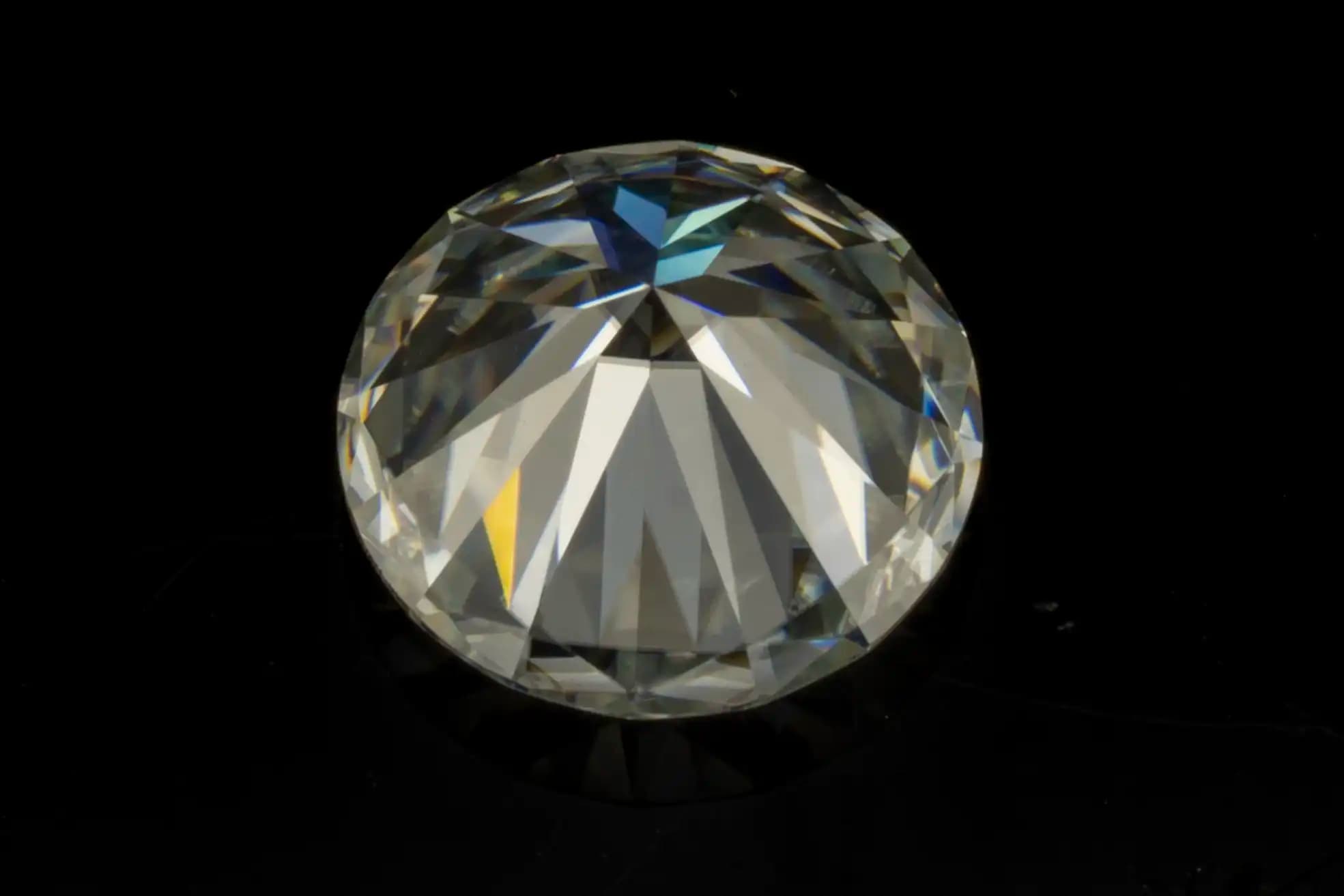 Moissanite 8mm — 1.75 Carat (1.92 Ratti) D Colour VVS1 - View #2