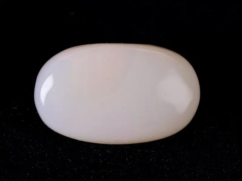 Australian Milky Opal (Doodhiya Patthar) 3.28 Carat (3.60 Ratti) — Solid White