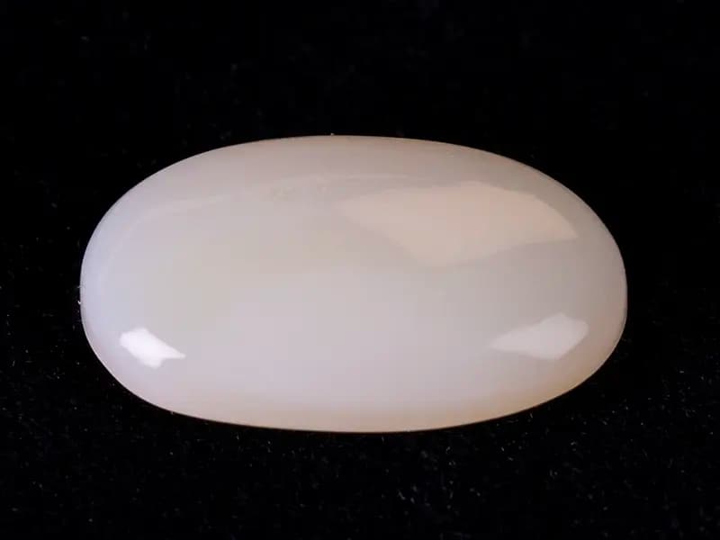 Australian Milky Opal (Doodhiya Patthar) 3.42 Carat (3.76 Ratti) — Solid White
