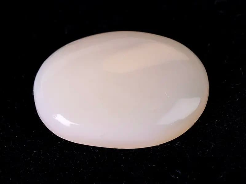 Australian Milky Opal (Doodhiya Patthar) 3.43 Carat (3.77 Ratti) — Solid White