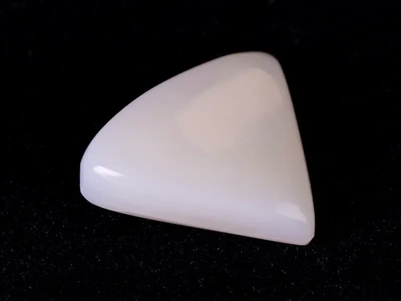 Australian Milky Opal (Doodhiya Patthar) 3.63 Carat (4 Ratti) — Solid White