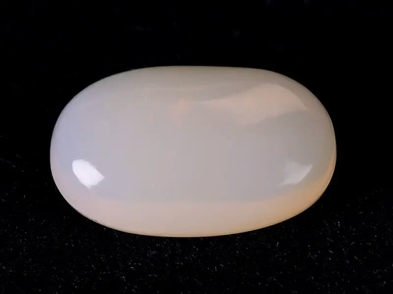 Australian Milky Opal (Doodhiya Patthar) 4.32 Carat (4.75 Ratti) — Solid White