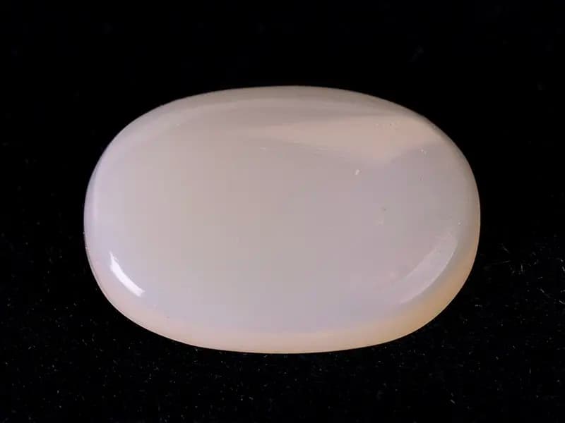 Australian Milky Opal (Doodhiya Patthar) 5.46 Carat (6 Ratti) — Solid White