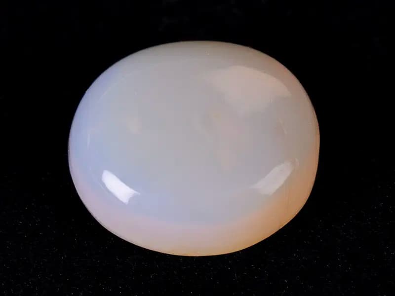 Australian Milky Opal (Doodhiya Patthar) 5.90 Carat (6.48 Ratti) — Solid White