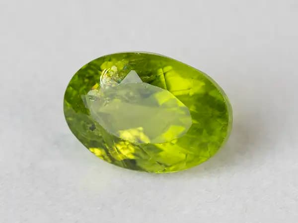 Peridot Stone 7.06 Carat (7.76 Ratti) - View #1