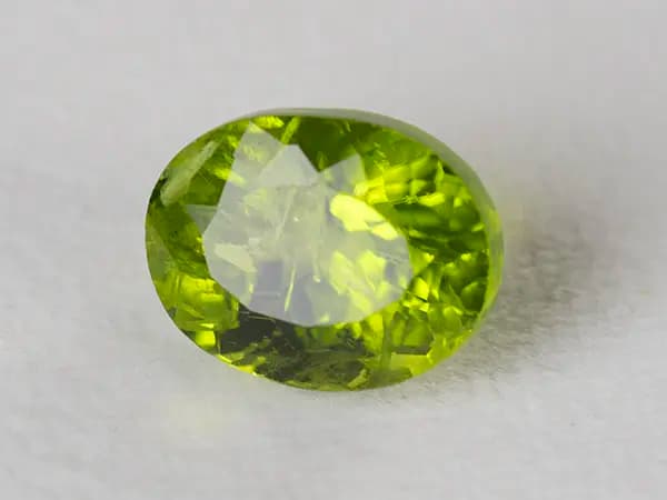 Peridot Stone 7.78 Carat (8.55 Ratti) - View #1