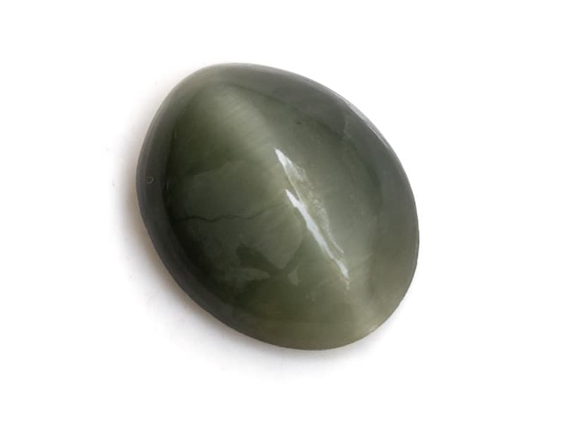 Quartz Cat's Eye (Lahsuniya) 8.54 Carat (9.38 Ratti) Oval Cabochon - View #2