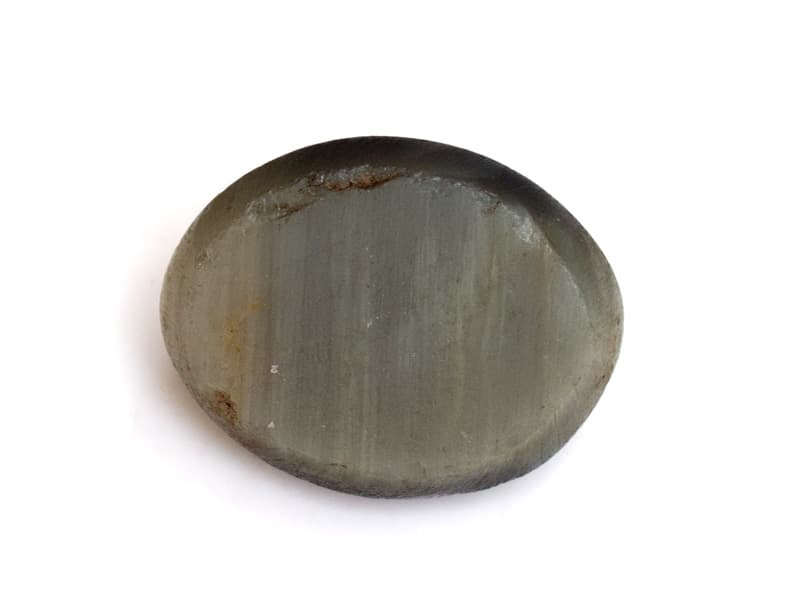Quartz Cat's Eye (Lahsuniya) 8.54 Carat (9.38 Ratti) Oval Cabochon - View #3