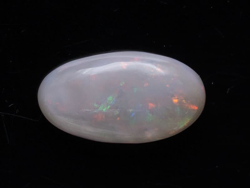 Australian White Opal (Doodhiya Patthar) 3.27 Carat (3.59 Ratti) — Rainbow Fire / Play-of-Colour
