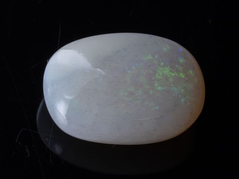 Australian White Opal (Doodhiya Patthar) 3.50 Carat (3.85 Ratti) — Rainbow Fire / Play-of-Colour
