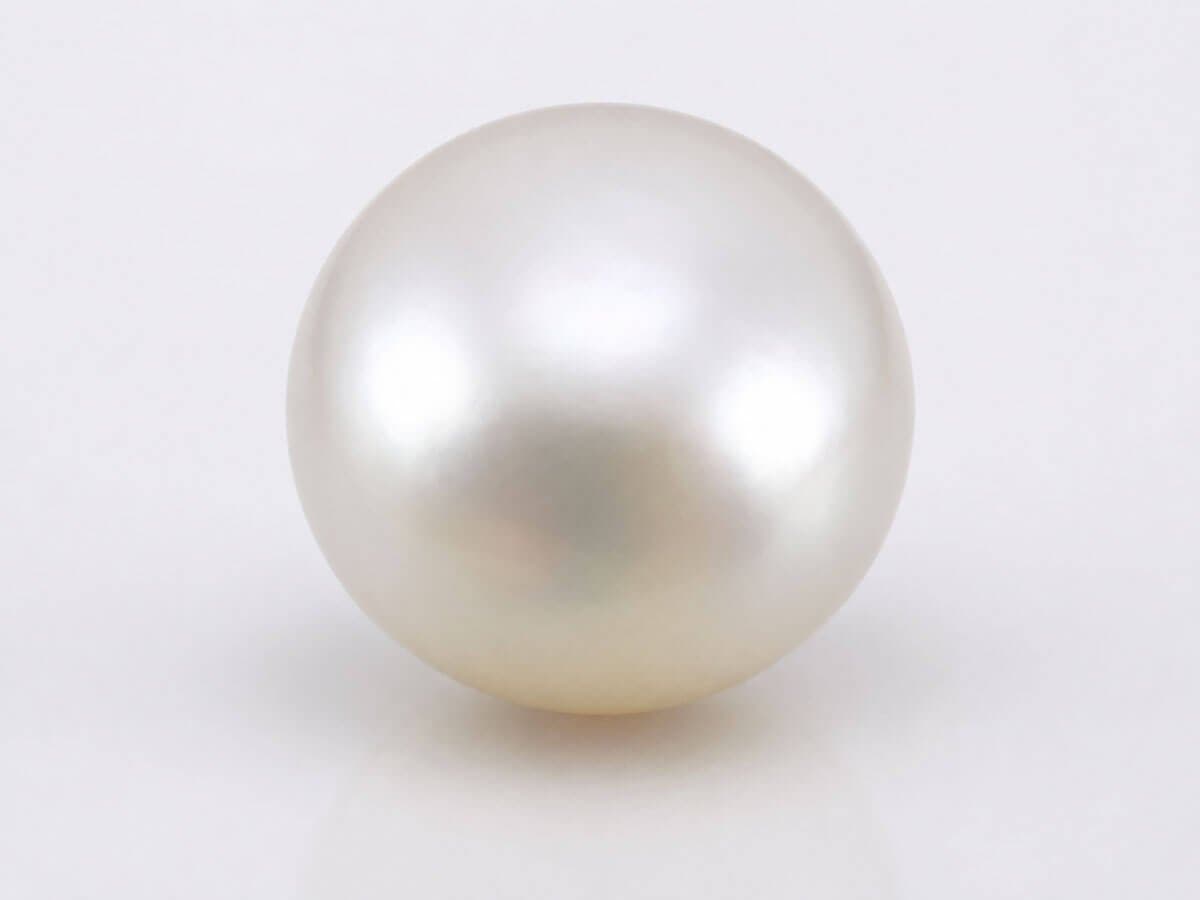 Natural Pearl (Moti) gemstone for Moon tranquility and emotional harmony.