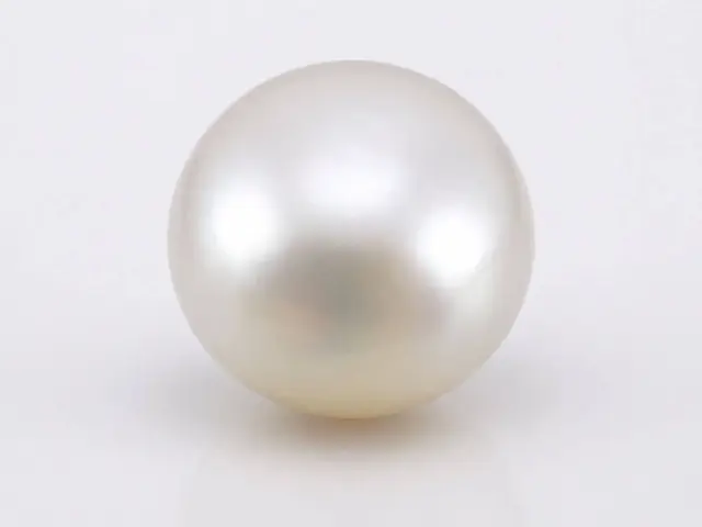 Natural Pearl (Moti) gemstone for Moon tranquility and emotional harmony.