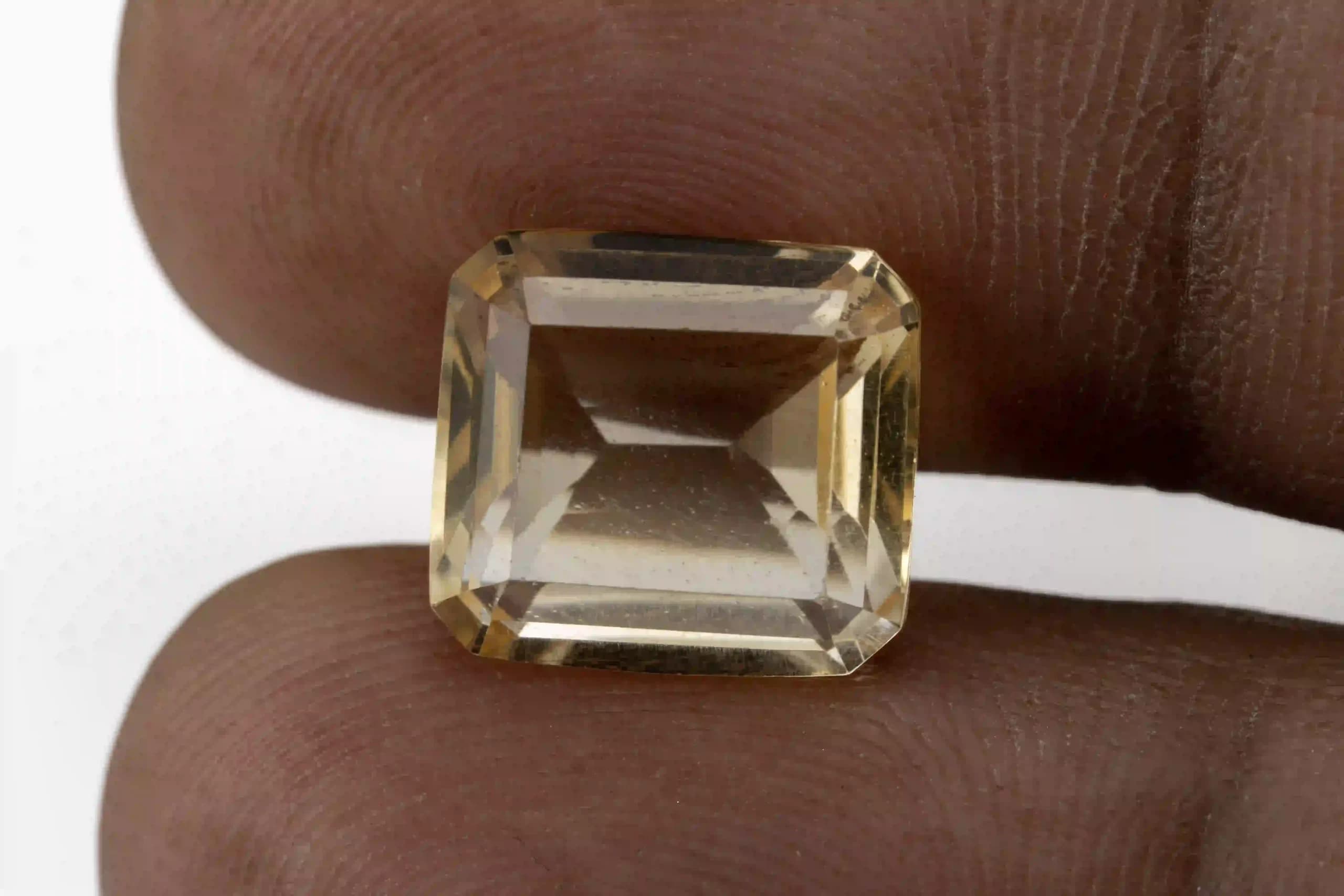 Citrine Stone 4.60 Carat - 5.05 Ratti Sunela - View #3