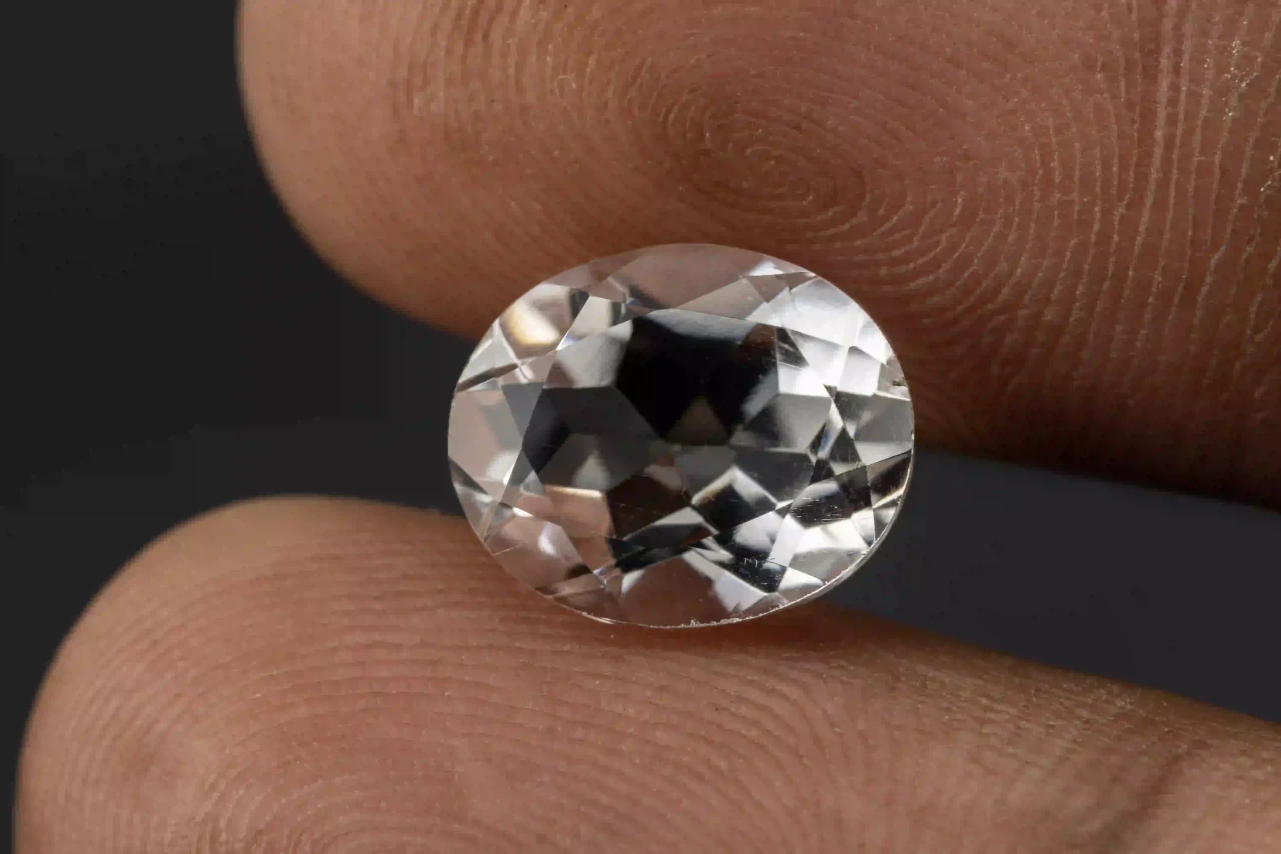 Crystal Stone 4.00 Carat - 4.40 Ratti Sphatik - View #3