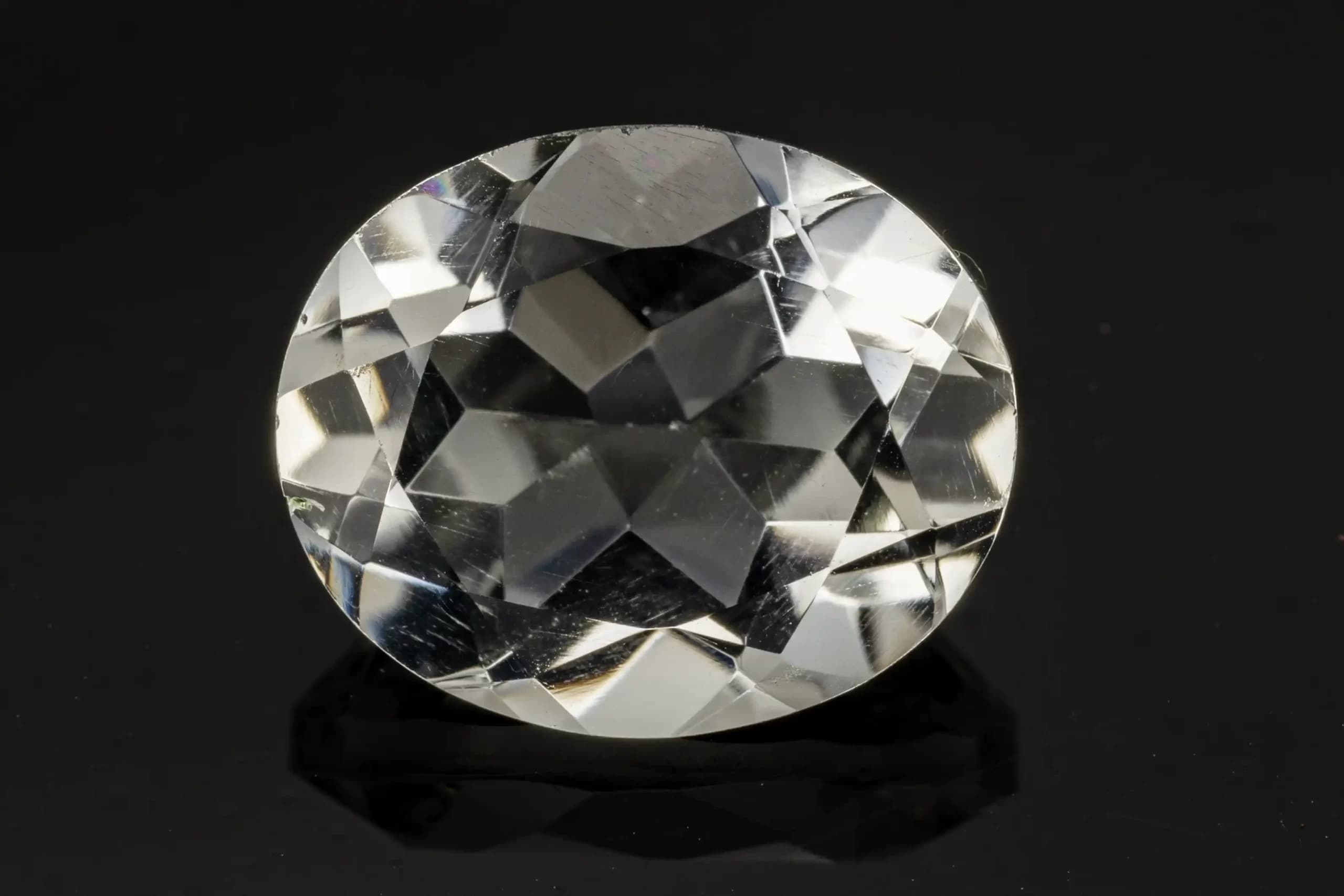 Crystal Stone 4.00 Carat - 4.40 Ratti Sphatik - View #1