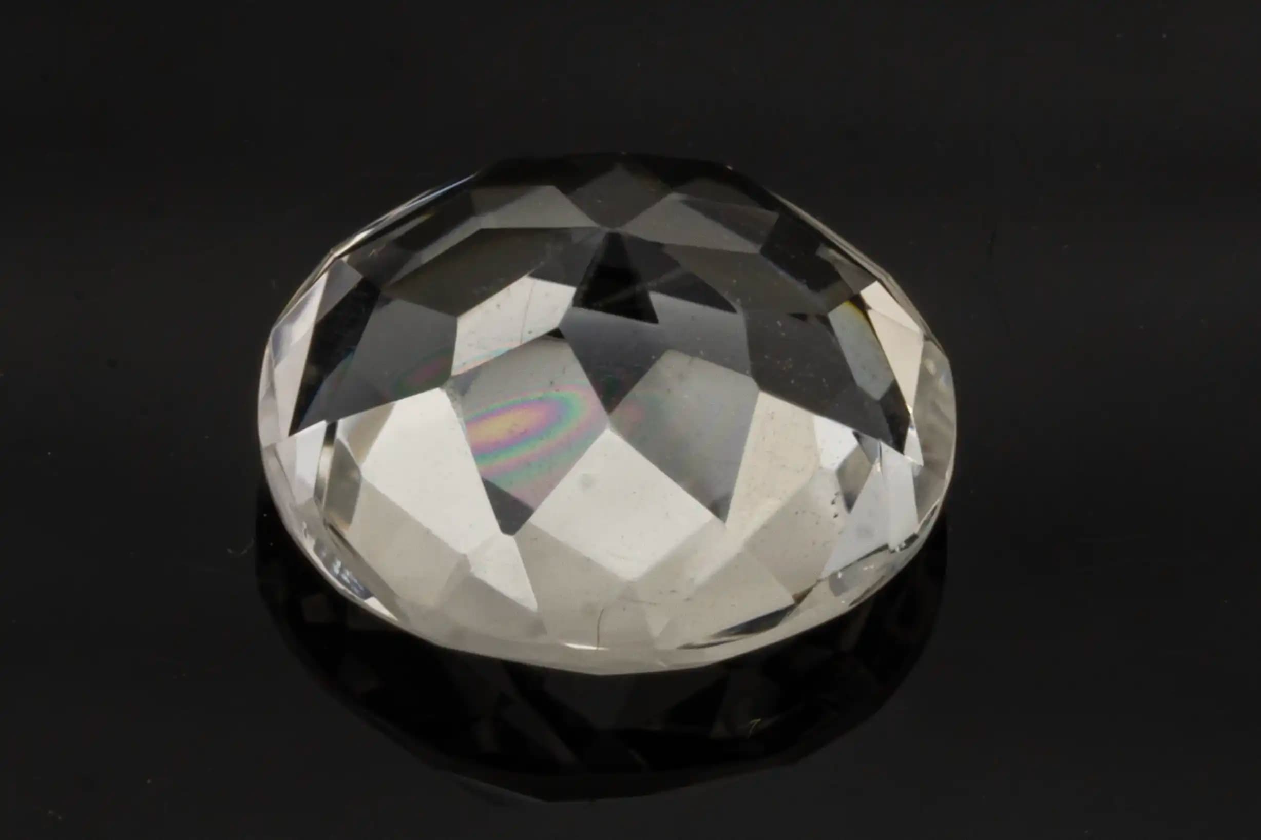 Crystal Stone 5.70 Carat - 6.26 Ratti Sphatik - View #2