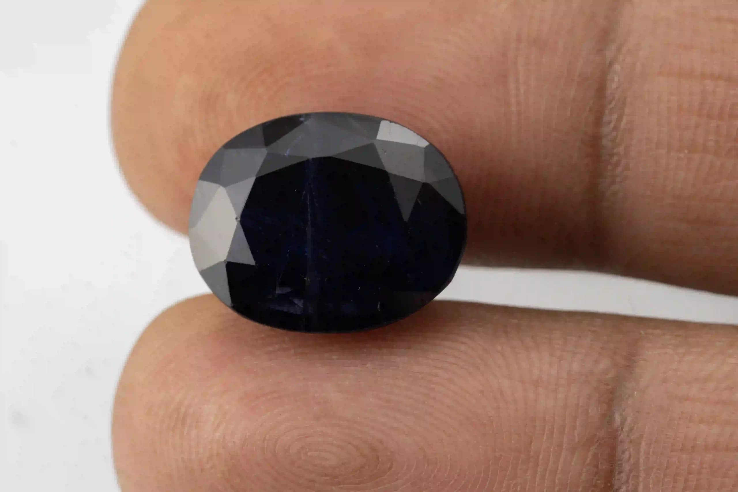 Iolite Stone 5.00 Carat (Kaka Neeli Stone) - View #3
