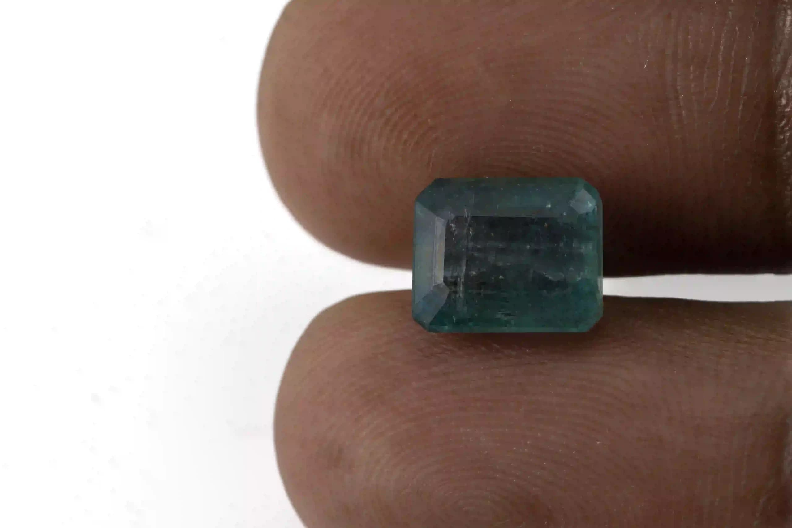 Zambian Emerald 4.05 Carat (4.45 Ratti) Panna Stone - View #3