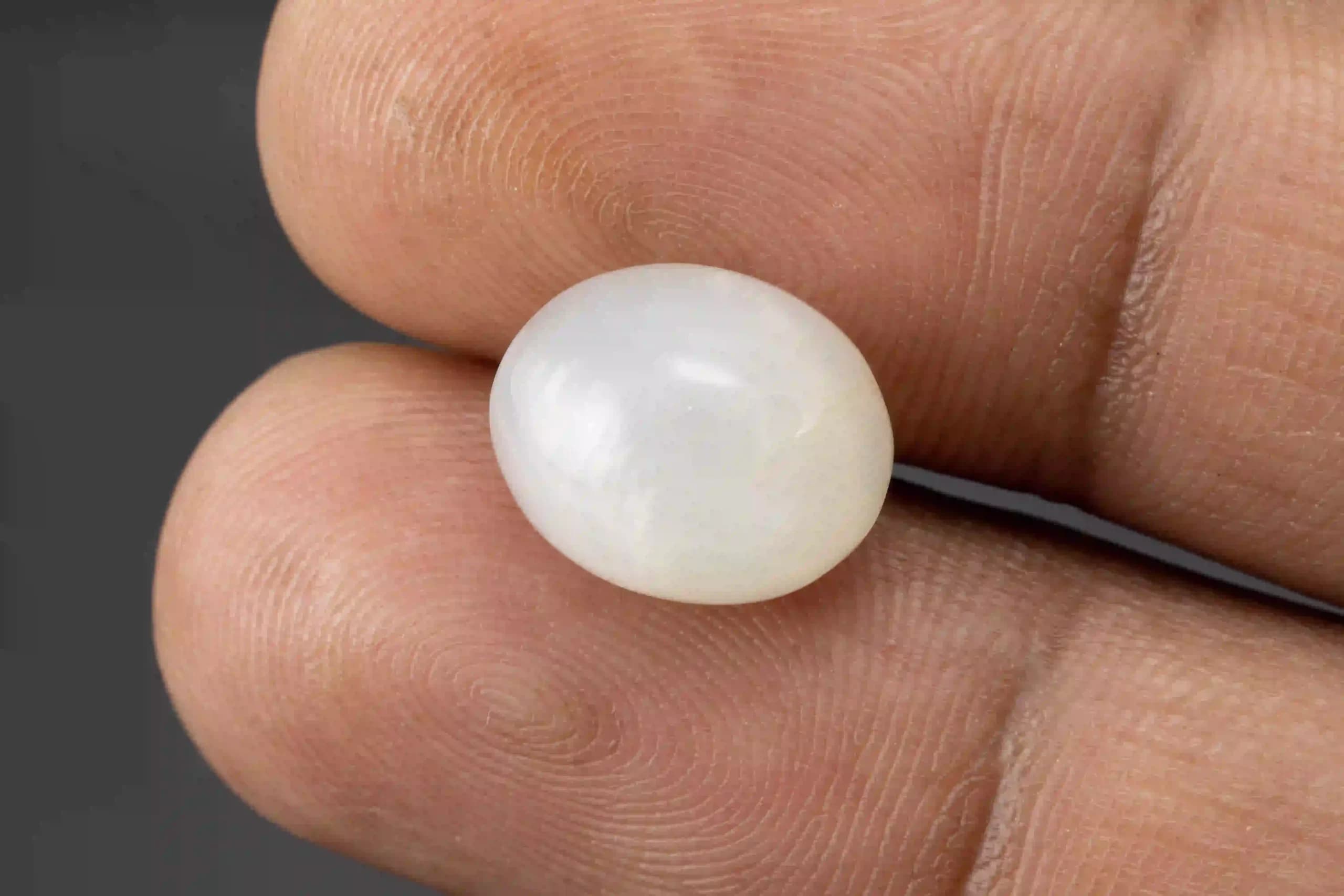 Moonstone (Chandramani) 4.45 Carat - 4.89 Ratti - View #3