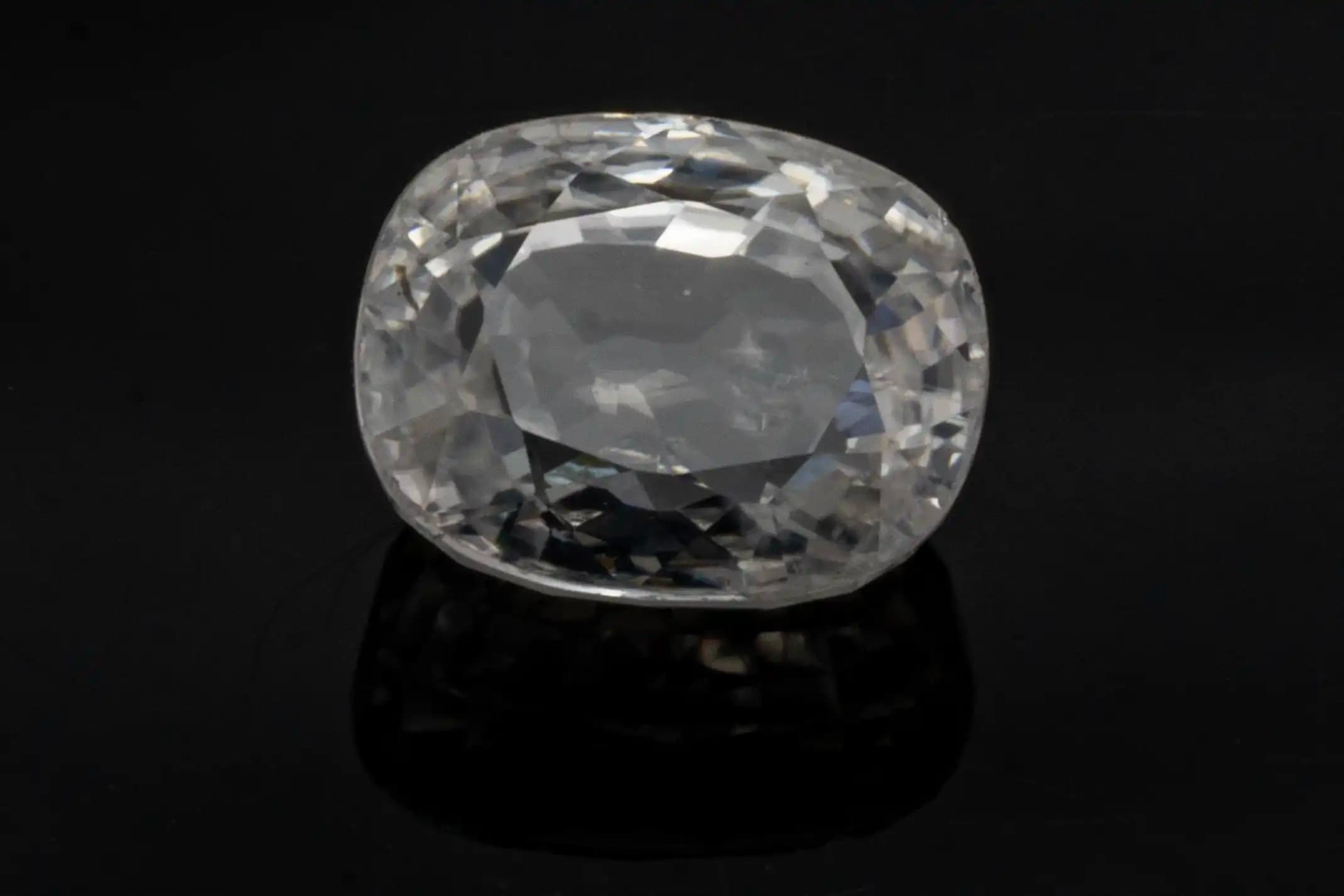 Natural Zircon 4.90 Carat – 5.38 Ratti