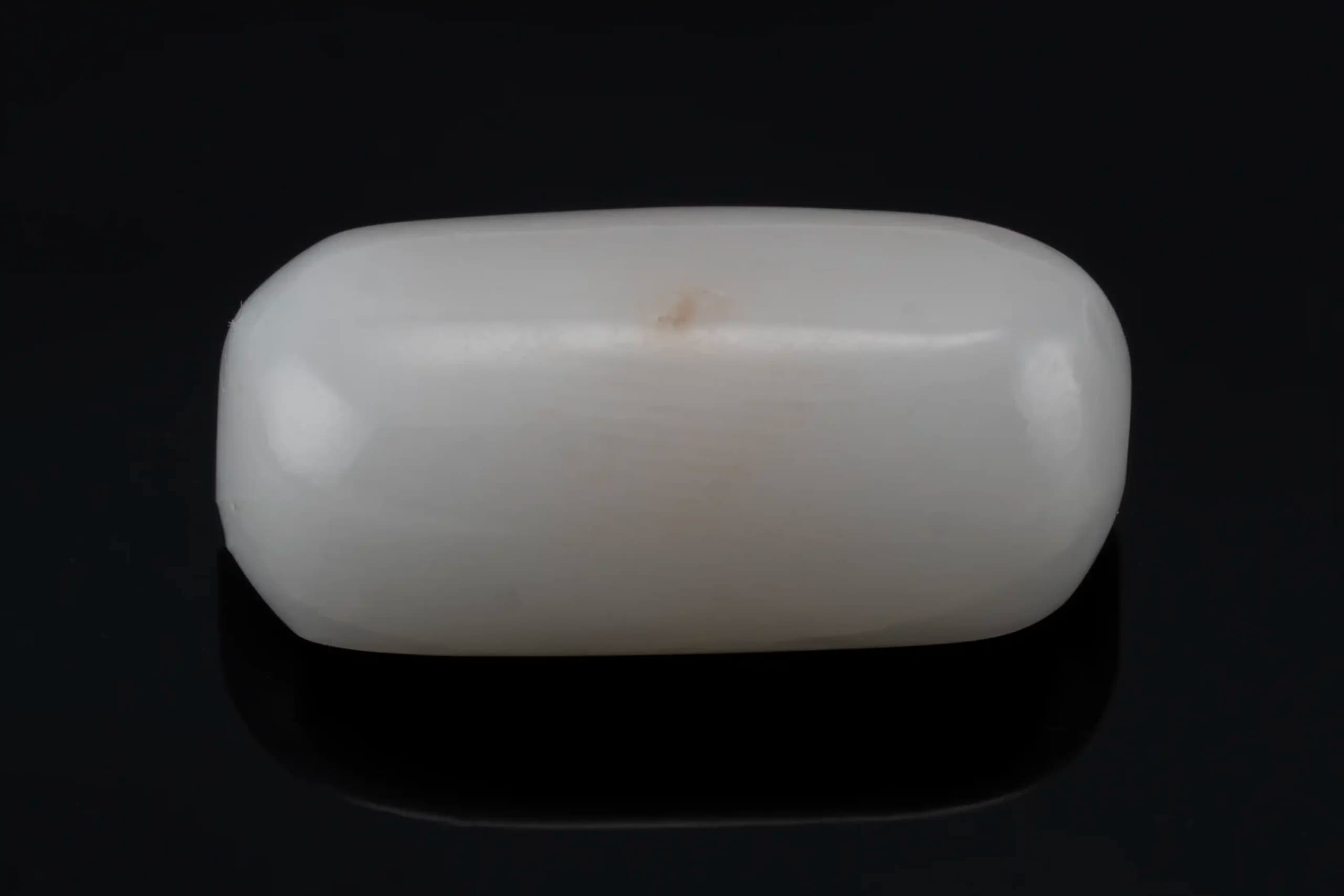 White Coral Stone 10.61 Ratti - 9.66 Carat Safed Moonga - View #1