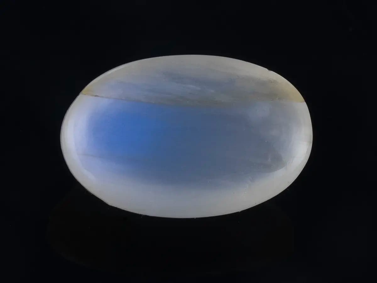 Blue Moonstone Chandramani 5.24 Carat (5.76 Ratti) - View #2
