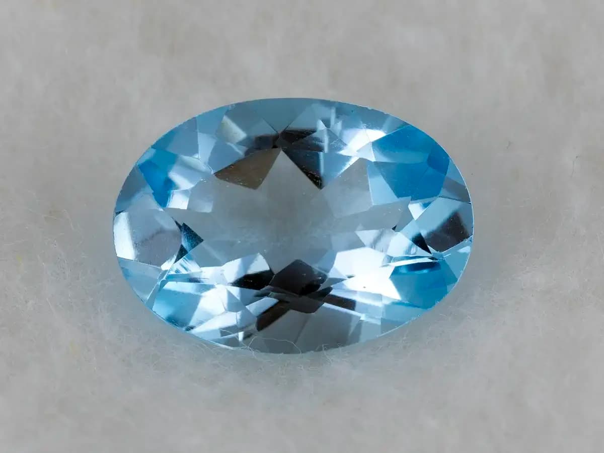 Natural Blue Topaz Stone – 4.85 Carat (5.33 Ratti)