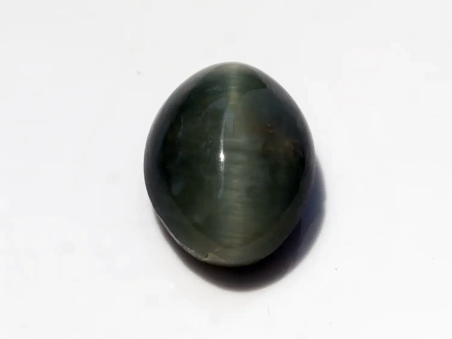 Quartz Cat’s Eye Gemstone (Lahsuniya Ratna) – 5.40 Carat (5.93 Ratti)