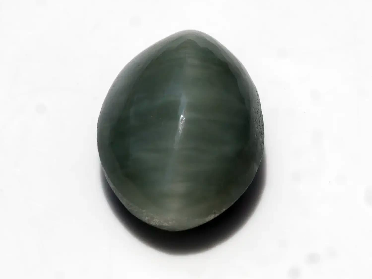 Quartz Cat’s Eye Gemstone (Lahsuniya Ratna) – 8.63 Carat (9.48 Ratti)
