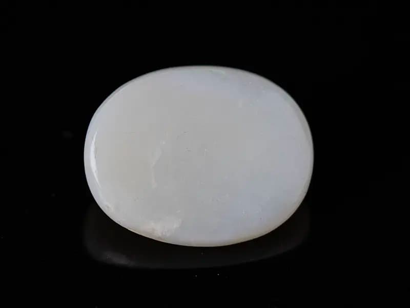 Australian White Opal (Doodhiya Patthar) 3.81 Carat (4.19 Ratti) — Rainbow Fire / Play-of-Colour - View #2