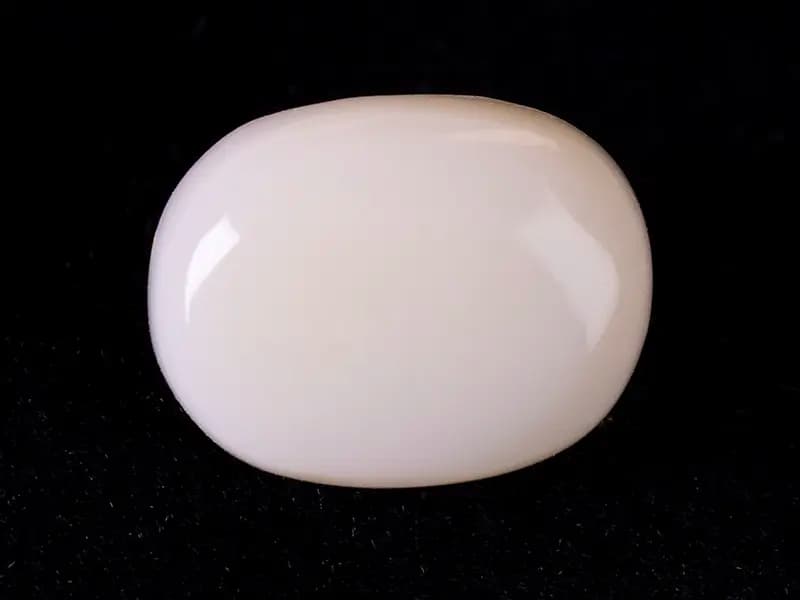 Australian Milky Opal (Doodhiya Patthar) 3.14 Carat (3.45 Ratti) — Solid White - View #1