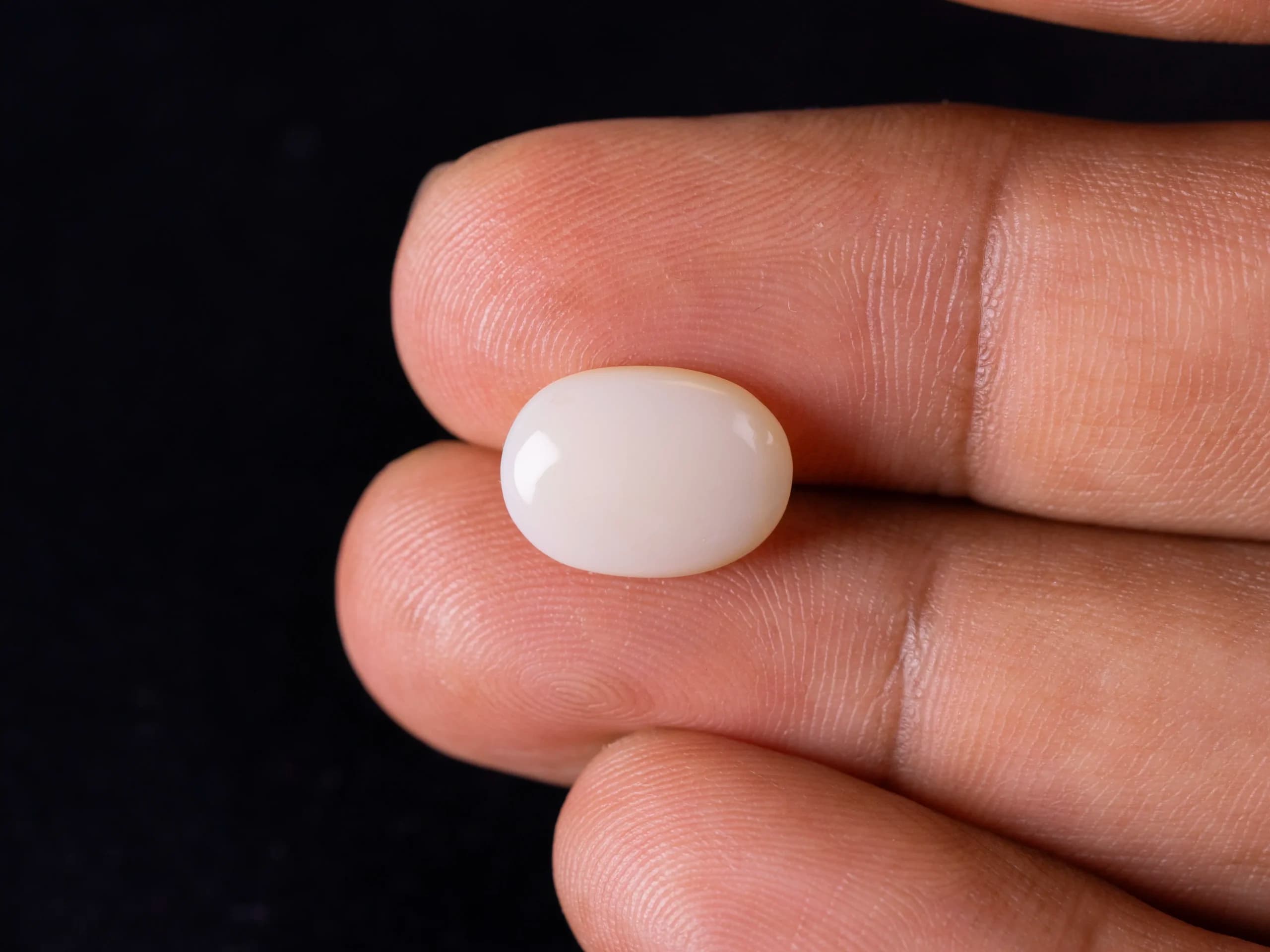Australian Milky Opal (Doodhiya Patthar) 3.43 Carat (3.77 Ratti) — Solid White - View #3