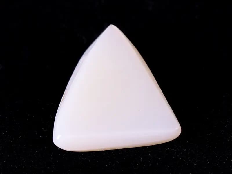 Australian Milky Opal (Doodhiya Patthar) 3.63 Carat (4 Ratti) — Solid White - View #2