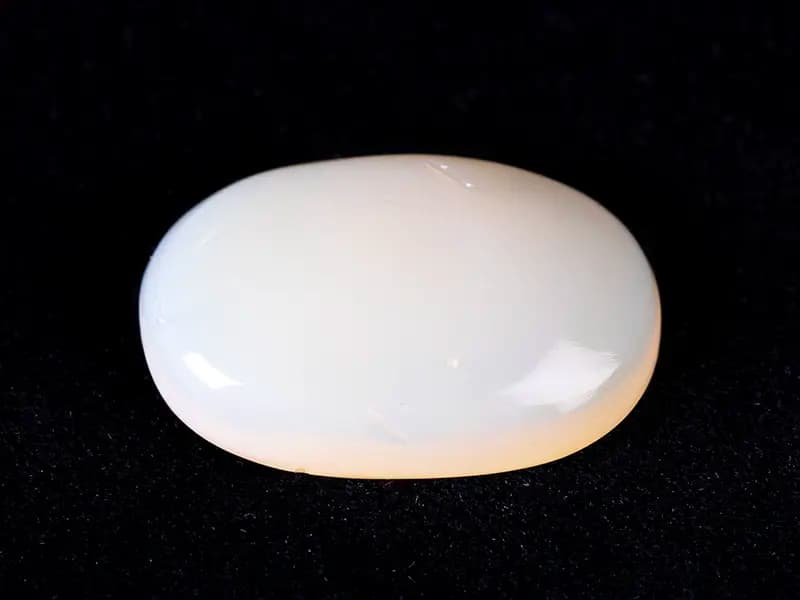 Australian Milky Opal (Doodhiya Patthar) 8.23 Carat (9.04 Ratti) — Solid White - View #1