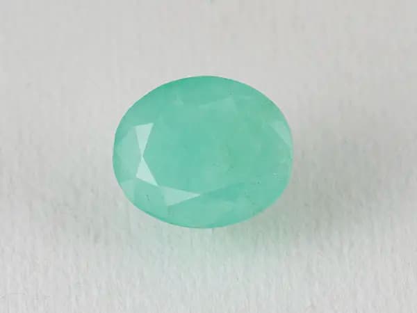 Brazilian Emerald 3.70 Carat (4.07 Ratti) Panna Stone — Sapota - View #1