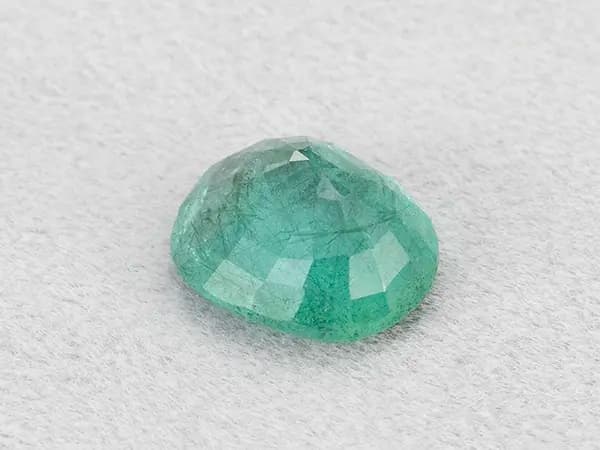 Zambian Emerald (Panna) 3.22 Carat (3.54 Ratti) - View #3
