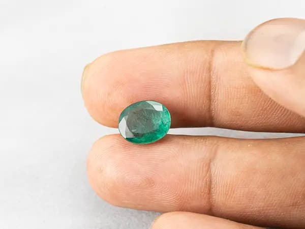 Zambian Emerald (Panna) 3.95 Carat (4.34 Ratti) - View #3