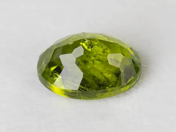 Peridot Stone 6.57 Carat (7.22 Ratti) - View #2