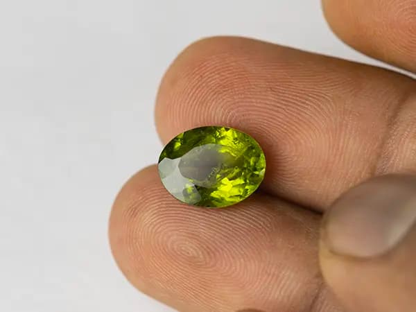 Peridot Stone 6.57 Carat (7.22 Ratti) - View #3