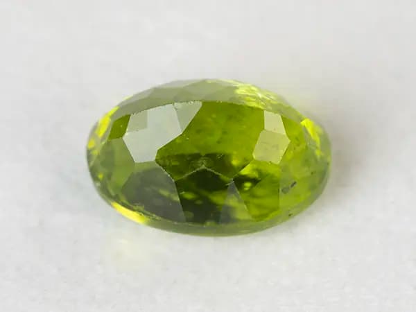 Peridot Stone 7.06 Carat (7.76 Ratti) - View #2