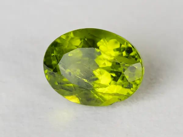 Peridot Stone 7.21 Carat (7.92 Ratti) - View #1