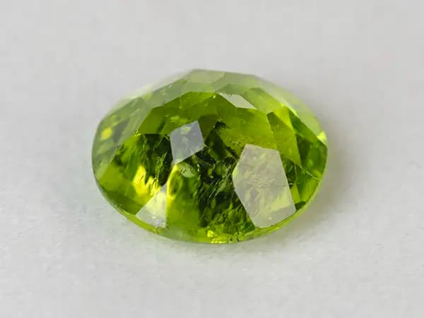 Peridot Stone 7.59 Carat (8.34 Ratti) - View #2