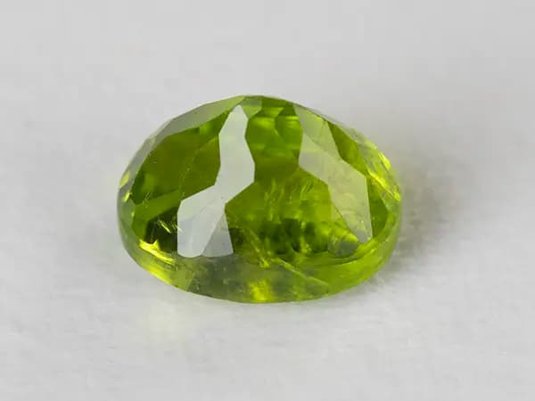 Peridot Stone 7.78 Carat (8.55 Ratti) - View #3