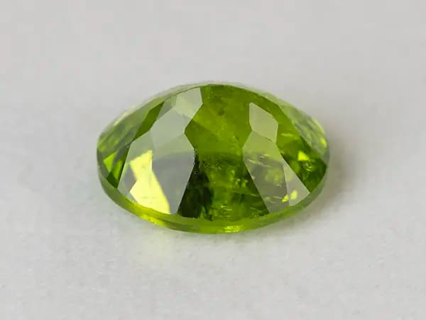 Peridot Stone 9.27 Carat (10.19 Ratti) - View #3