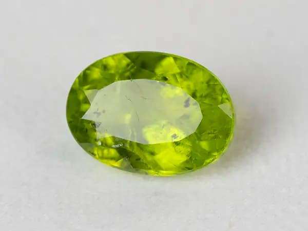Peridot Stone 9.35 Carat (10.27 Ratti) - View #1